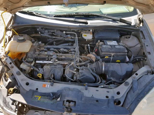 1FAHP34NX6W221767 - 2006 FORD FOCUS ZX4 TAN photo 7