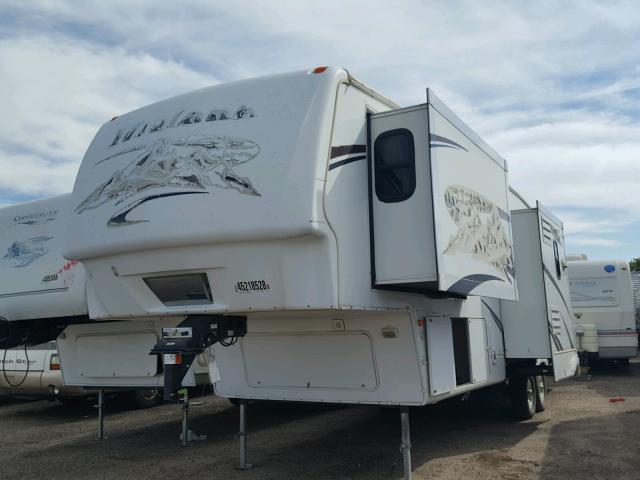 4YDF3402184700153 - 2008 KEYSTONE MONTANA WHITE photo 2