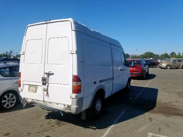 WD2PD644045672828 - 2004 DODGE SPRINTER WHITE photo 4