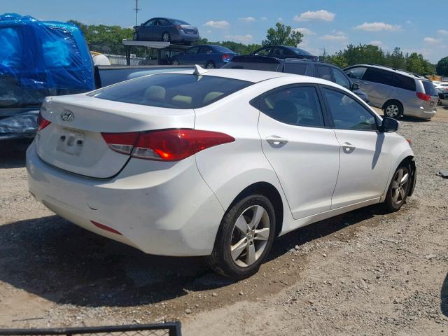 5NPDH4AE9DH350666 - 2013 HYUNDAI ELANTRA GL WHITE photo 4