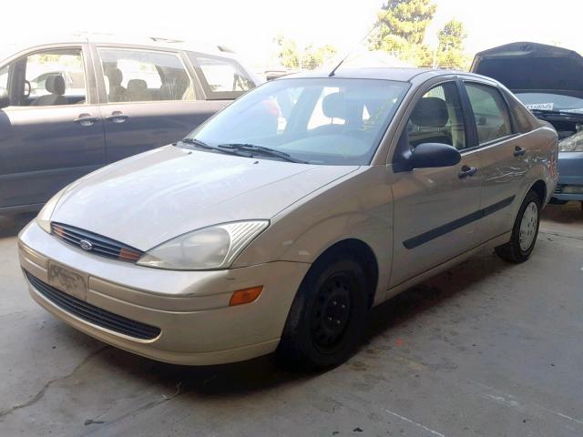 1FAFP33P6YW281882 - 2000 FORD FOCUS LX GOLD photo 2