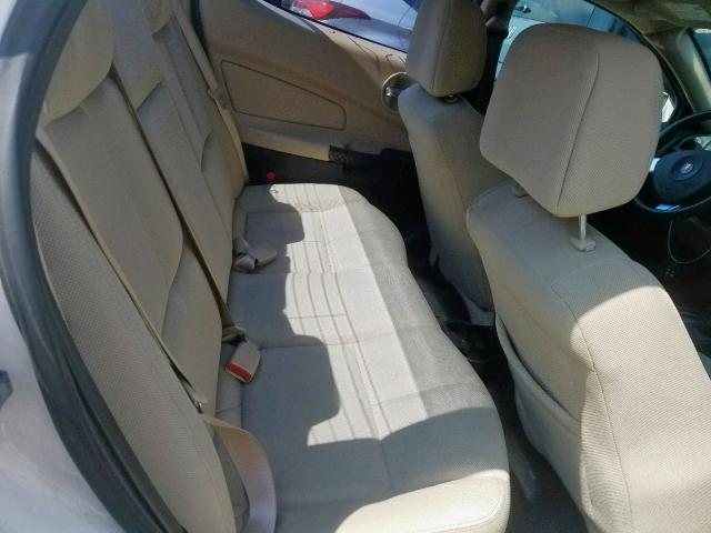 2G2WP552081194255 - 2008 PONTIAC GRAND PRIX WHITE photo 6