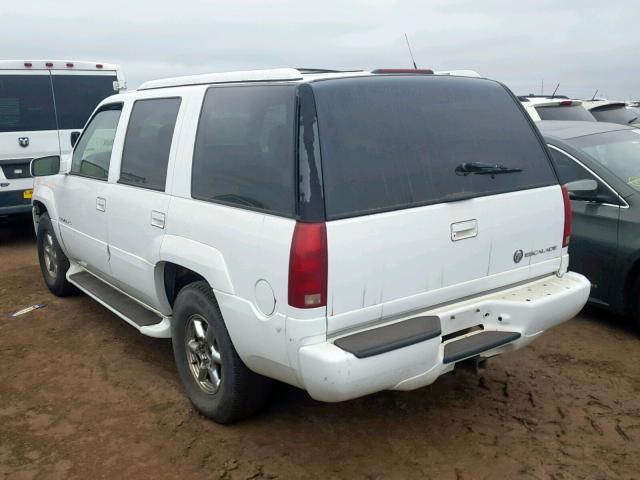 1GYEK13R0YR165533 - 2000 CADILLAC ESCALADE WHITE photo 3