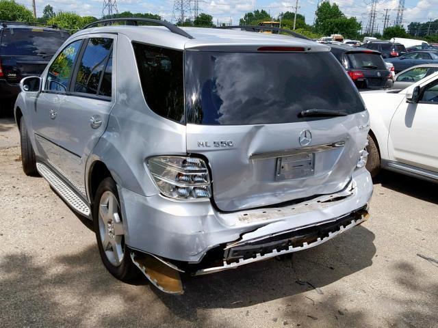 4JGBB72E28A304467 - 2008 MERCEDES-BENZ ML 550 SILVER photo 3