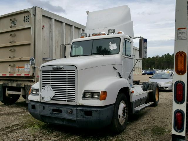 1FUW3MDA7YPF77599 - 2000 FREIGHTLINER CONVENTION WHITE photo 2