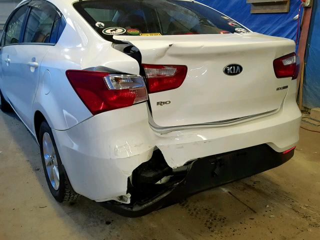 KNADN4A31G6575165 - 2016 KIA RIO EX WHITE photo 9