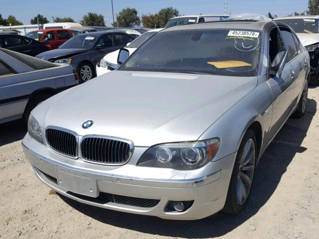 WBAHN83527DT68982 - 2007 BMW 750 SILVER photo 2