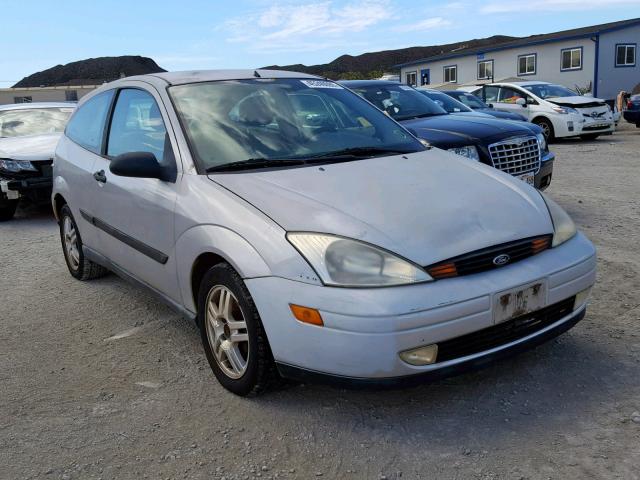 3FAFP3134YR246843 - 2000 FORD FOCUS ZX3 SILVER photo 1