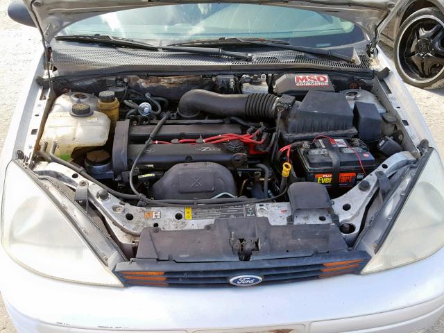 3FAFP3134YR246843 - 2000 FORD FOCUS ZX3 SILVER photo 7