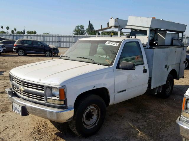 1GBGC34R8YR211295 - 2000 CHEVROLET 3500 WHITE photo 2