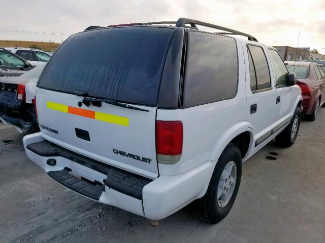 1GNDT13W7Y2341904 - 2000 CHEVROLET BLAZER WHITE photo 4