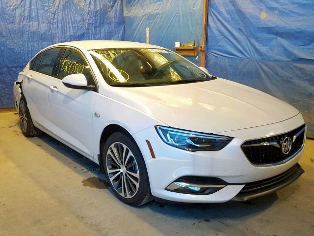 W04GM6SX0J1131693 - 2018 BUICK REGAL PREF WHITE photo 1