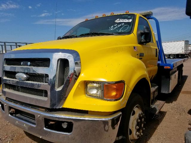 3FRWF65H48V072268 - 2008 FORD F650 SUPER YELLOW photo 2