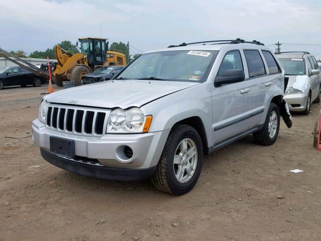 1J8GR48KX7C561163 - 2007 JEEP GRAND CHER SILVER photo 2