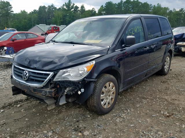 2V4RW4DG5BR803082 - 2011 VOLKSWAGEN ROUTAN S BLACK photo 2