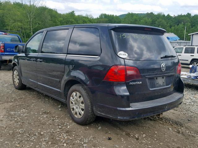 2V4RW4DG5BR803082 - 2011 VOLKSWAGEN ROUTAN S BLACK photo 3