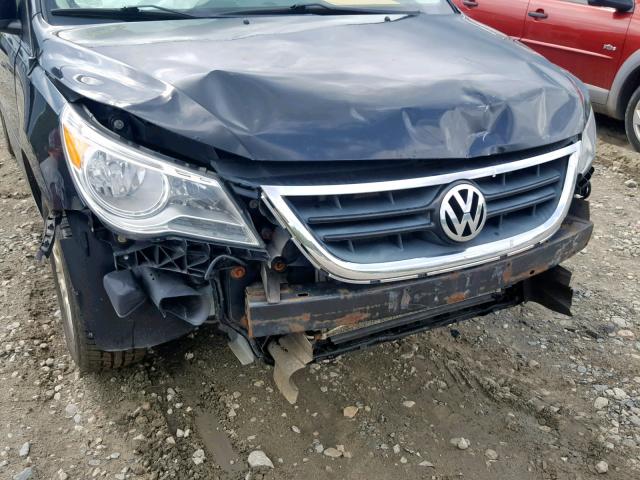 2V4RW4DG5BR803082 - 2011 VOLKSWAGEN ROUTAN S BLACK photo 9