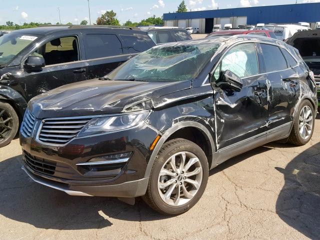 5LMCJ2D9XJUL30746 - 2018 LINCOLN MKC SELECT BLACK photo 2