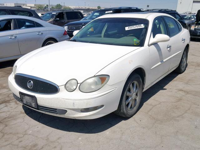 2G4WD532351317108 - 2005 BUICK LACROSSE C WHITE photo 2