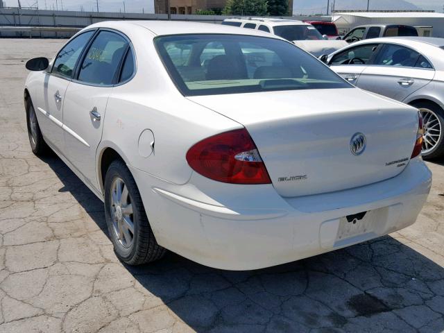 2G4WD532351317108 - 2005 BUICK LACROSSE C WHITE photo 3