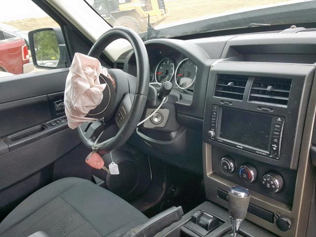 1C4PJMAK2CW152883 - 2012 JEEP LIBERTY SP WHITE photo 9