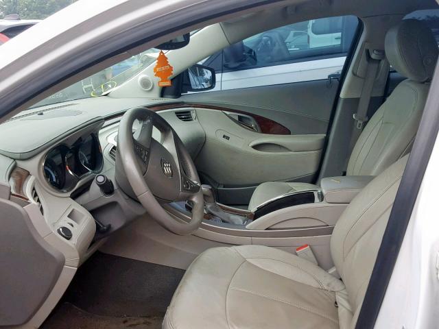 1G4GB5EG8AF145311 - 2010 BUICK LACROSSE C WHITE photo 5