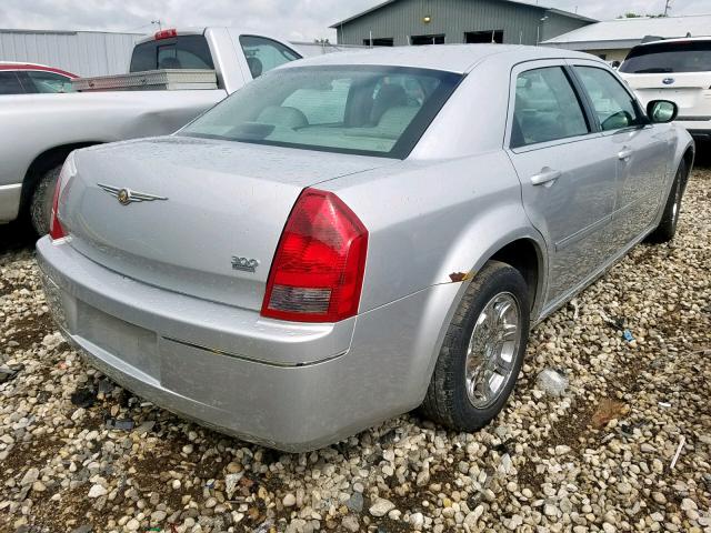 2C3KA53G56H454667 - 2006 CHRYSLER 300 TOURIN SILVER photo 4