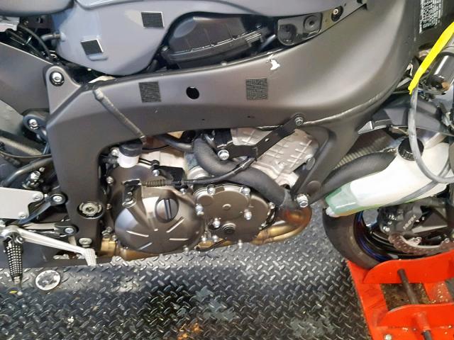 JKBZXJH18KA000451 - 2019 KAWASAKI ZX636 K GRAY photo 18