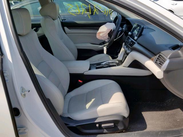 1HGCV2F5XJA030794 - 2018 HONDA ACCORD EXL WHITE photo 5