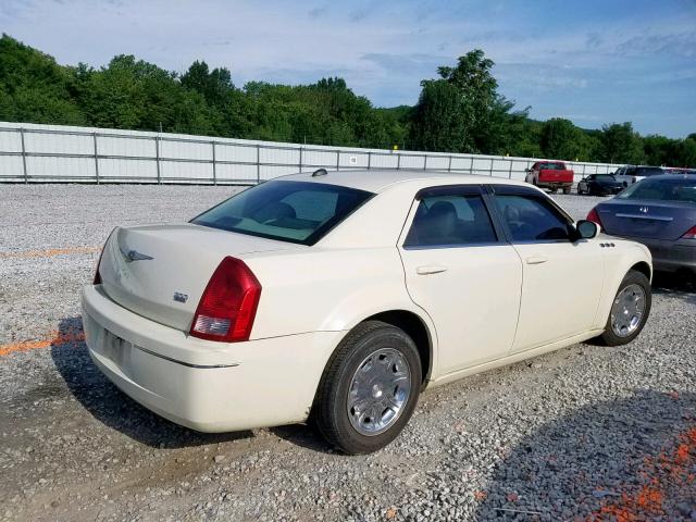 2C3JA53G85H631190 - 2005 CHRYSLER 300 TOURIN CREAM photo 4