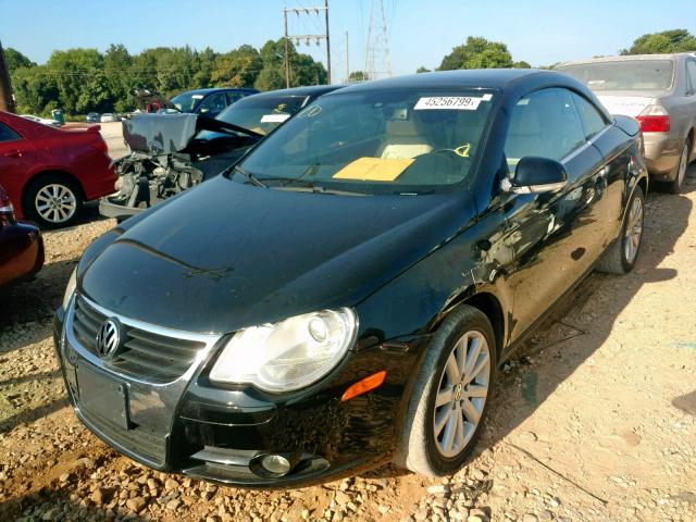 WVWFA71F67V031480 - 2007 VOLKSWAGEN EOS 2.0T L BLACK photo 2