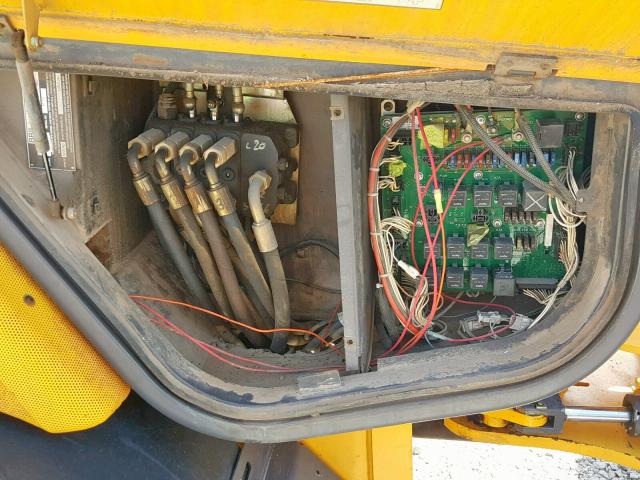 L20BV1700938 - 2005 VOLVO L20B YELLOW photo 9