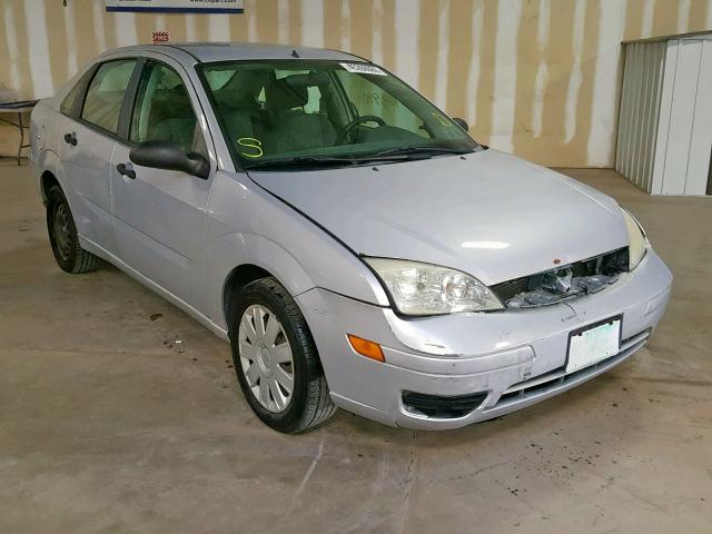 1FAFP34N05W175890 - 2005 FORD FOCUS ZX4 SILVER photo 1