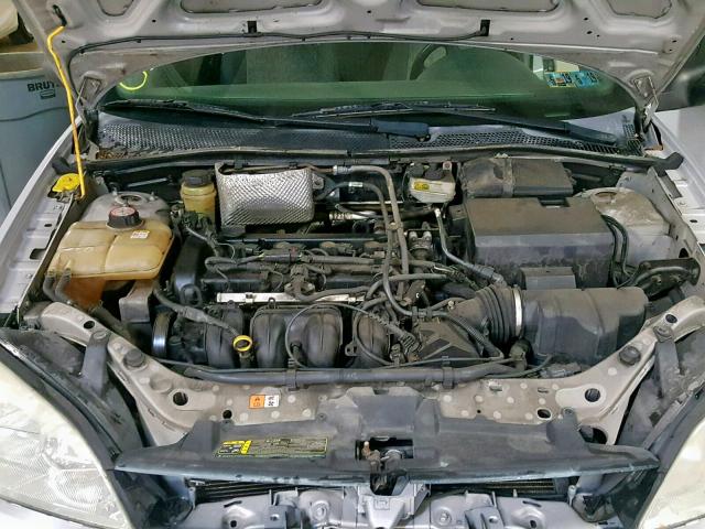 1FAFP34N05W175890 - 2005 FORD FOCUS ZX4 SILVER photo 7