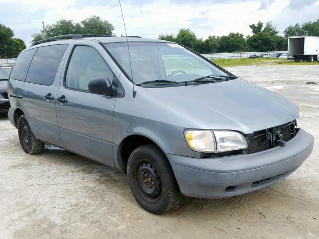 4T3ZF13C6WU021389 - 1998 TOYOTA SIENNA LE GREEN photo 1