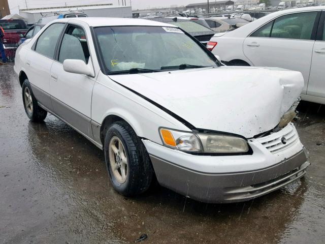 4T1BG22K6XU875449 - 1999 TOYOTA CAMRY CE WHITE photo 1