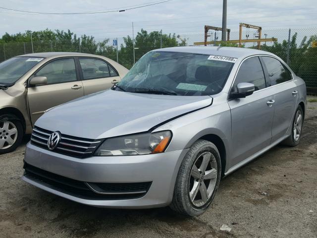 1VWBP7A32DC125377 - 2013 VOLKSWAGEN PASSAT SE SILVER photo 2