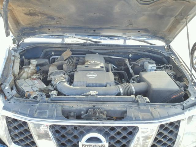 1N6AD07U05C435346 - 2005 NISSAN FRONTIER C BLUE photo 7