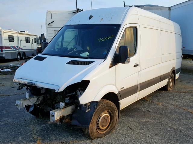 WDYPE8CC3A5444048 - 2010 FREIGHTLINER SPRINTER 2 WHITE photo 2