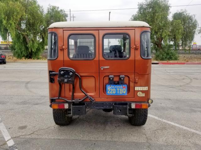 0000000FJ40242943 - 1977 TOYOTA LANDCRUISR ORANGE photo 5