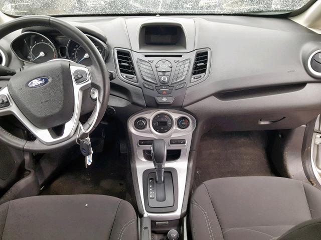 3FADP4EJ3GM142653 - 2016 FORD FIESTA SE SILVER photo 9