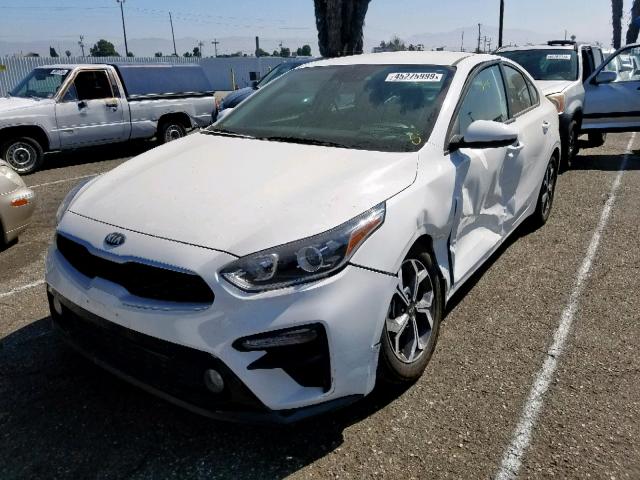 3KPF24AD6KE046780 - 2019 KIA FORTE FE WHITE photo 2