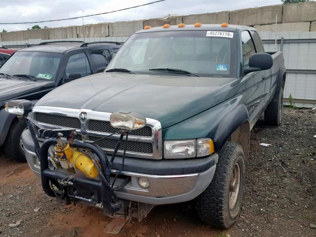 1B7KF23Z3YJ160313 - 2000 DODGE RAM 2500 GREEN photo 2