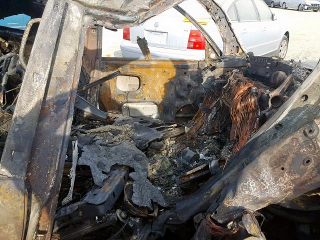 JTJBT20XX30004440 - 2003 LEXUS GX 470 BURN photo 5