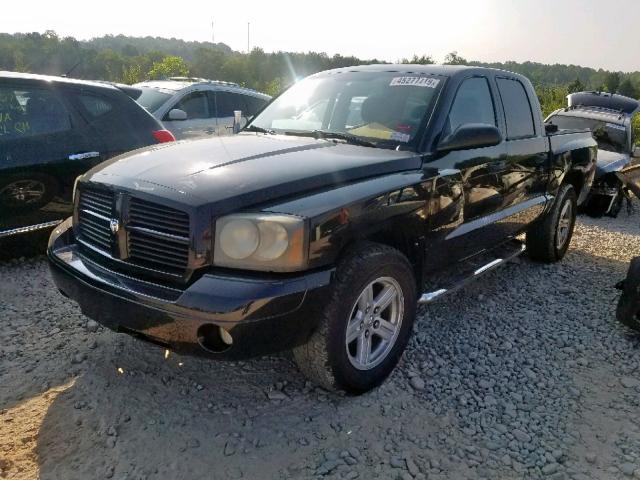 1D7HE48P77S261322 - 2007 DODGE DAKOTA QUA BLACK photo 2