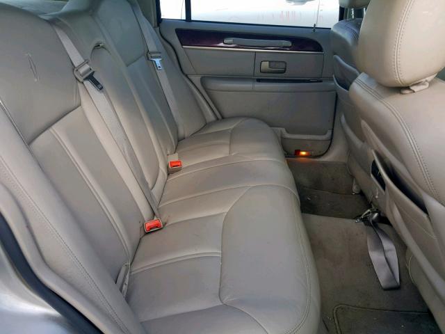 1LNHM83WX3Y627179 - 2003 LINCOLN TOWN CAR C BEIGE photo 6