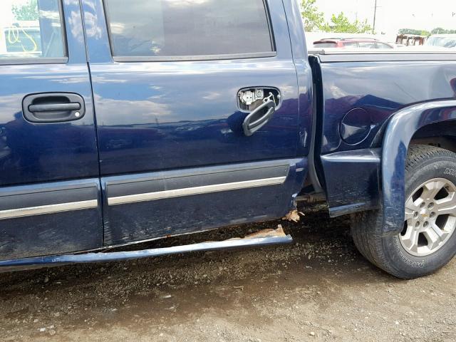 2GCEK13T951115302 - 2005 CHEVROLET SILVERADO BLUE photo 9