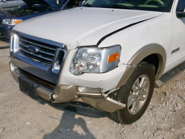 1FMEU74E06UB30575 - 2006 FORD EXPLORER E WHITE photo 9