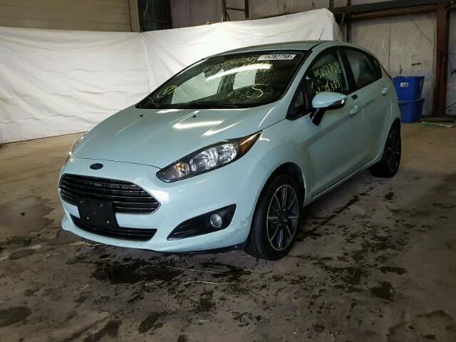 3FADP4EJ5HM101037 - 2017 FORD FIESTA SE GREEN photo 2