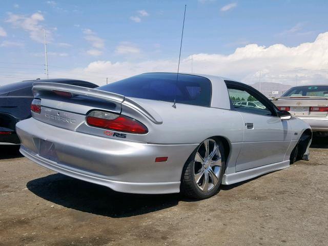 2G1FP22K3T2166394 - 1996 CHEVROLET CAMARO BAS 银色 照片 4